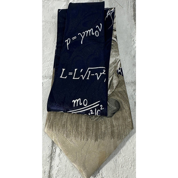 Albert Einstein W.B. Novelty Necktie Smoking a Pipe Ivory Navy Blue Beige - Picture 3 of 5